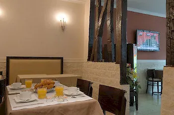 **  Hotel Saint Quentin Parijs Frankrijk