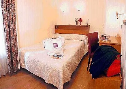 Hotel Saint Quentin Parijs 2*,  Frankrijk