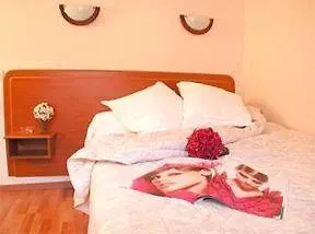 **  Hotel Saint Quentin Parijs Frankrijk